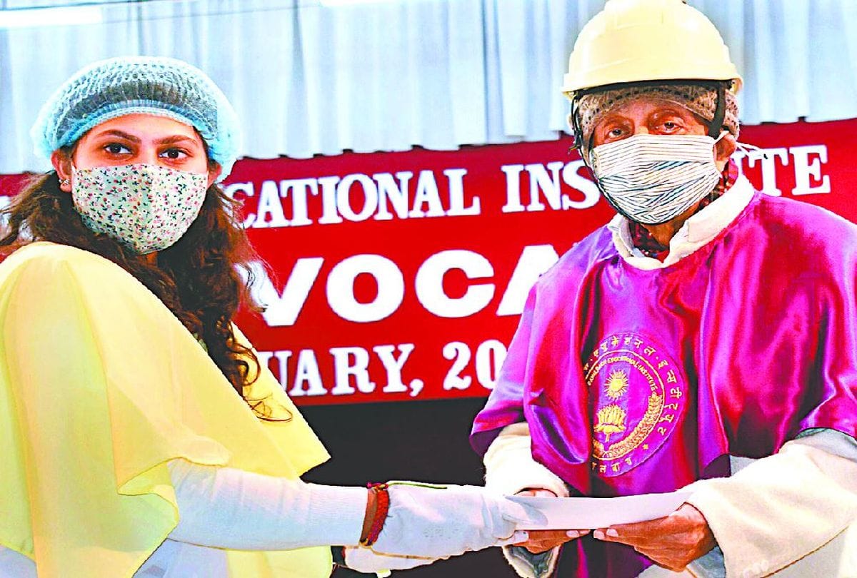 Dayalbagh Educational Institute 39th Convocation In Agra