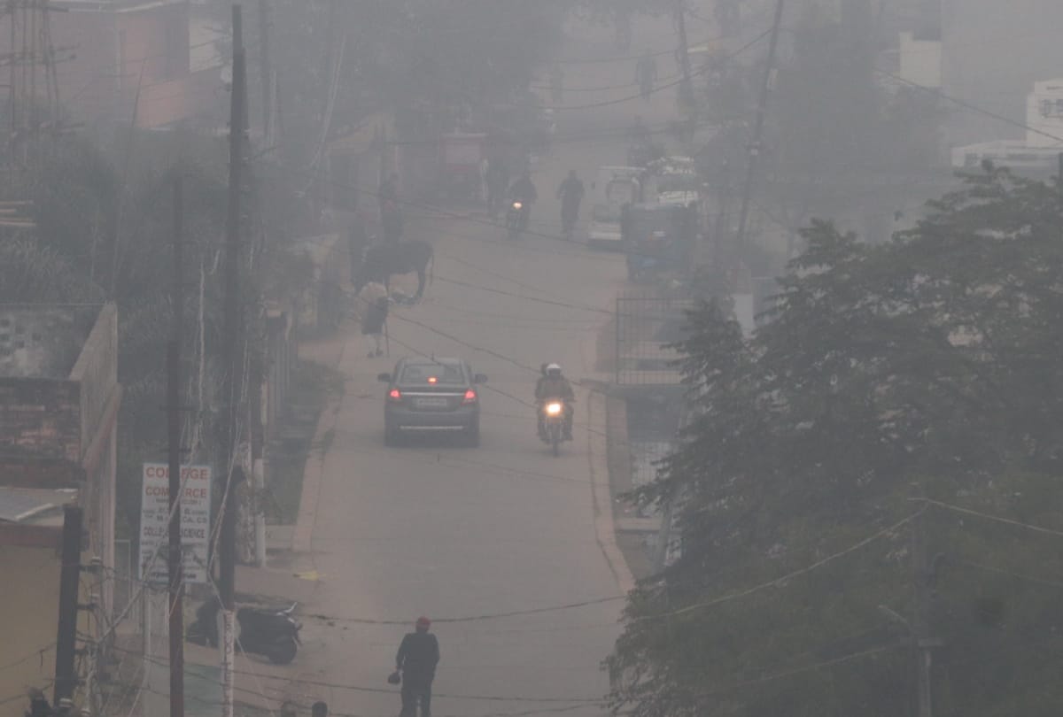 Heavy fog start in Gorakhpur city Weather update