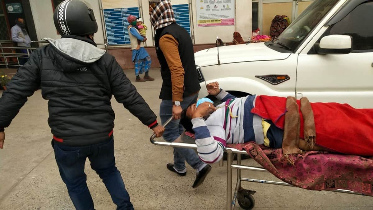 varanasi shooting: man shot father and son in dispute of pual on way