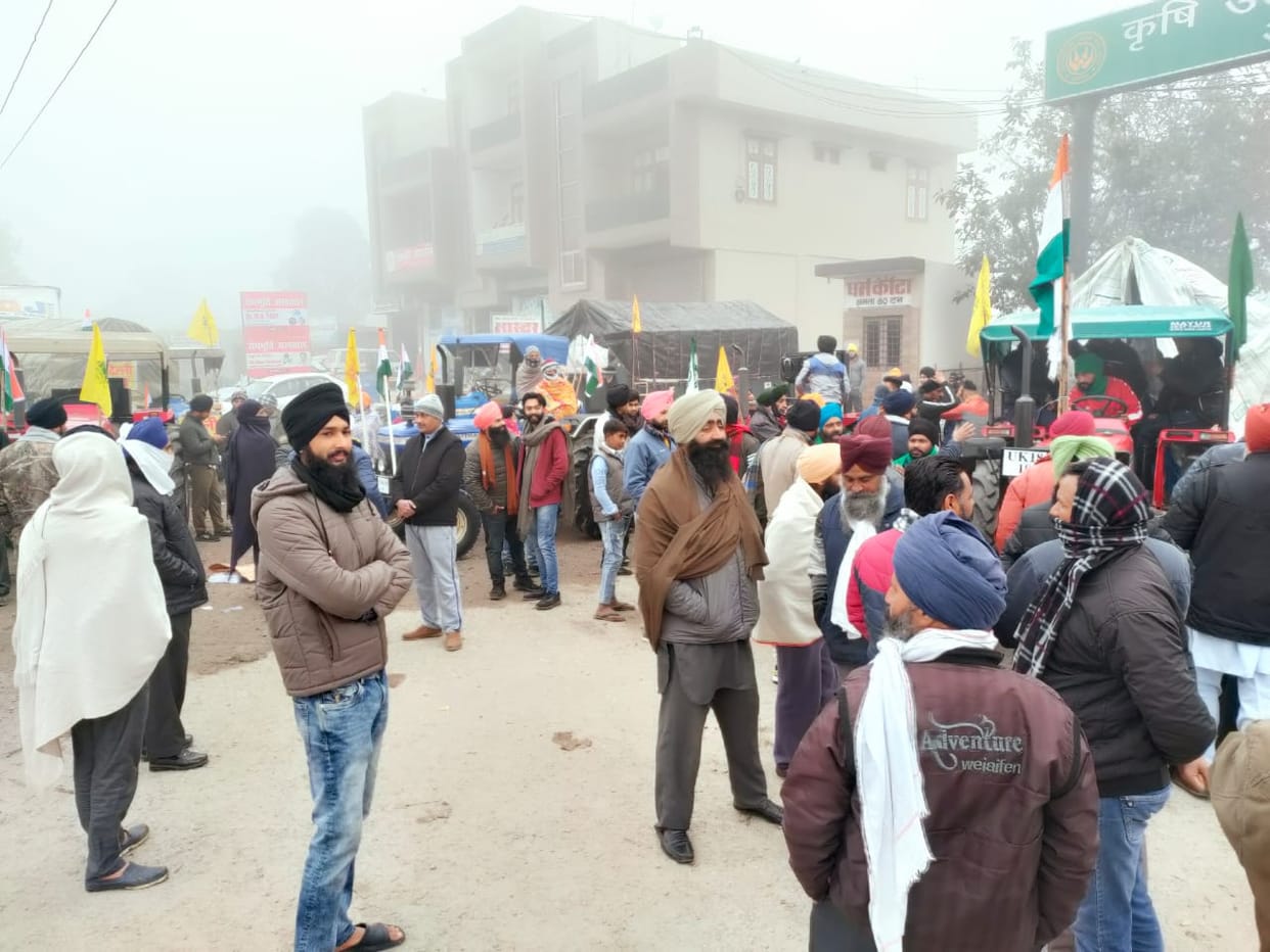 farmers movement story Delhi Police faces anger of furious farmers