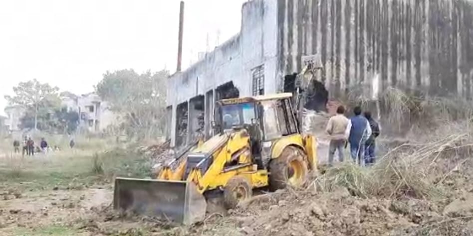 Illegal occupation removed from railway property in Megh Chappar