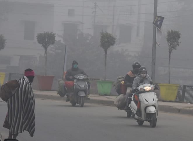 Cold wave prevails, dense fog also causes trouble