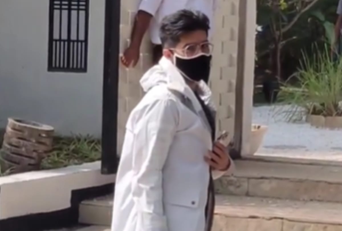 Varun Dhawan and Natasha Dalal wedding actor spotted at venue in Alibaug