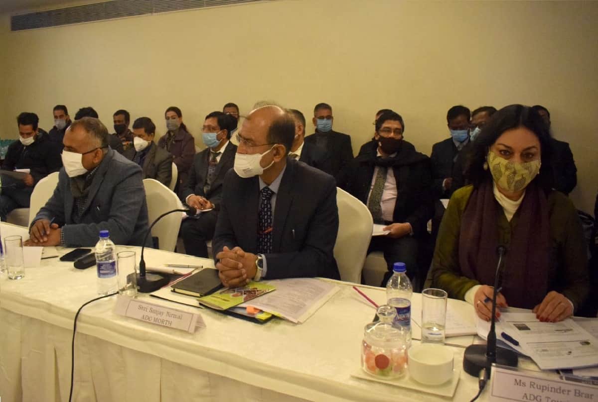 Parliamentary Standing Committee took information to bring tourism business back on track, Anil Ambani also reached Gulmarg
