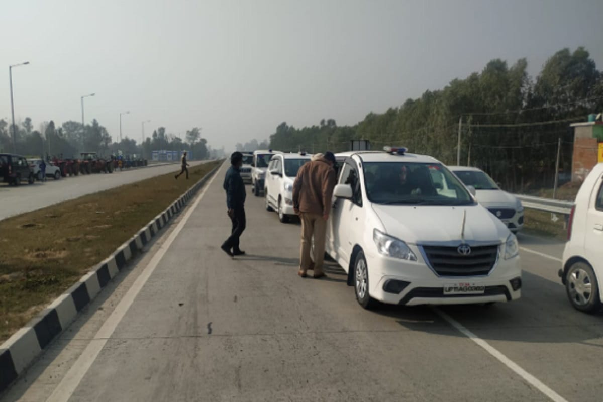 Saharanpur News: Police have stopped to farmers on UP border before reaching Dehradun