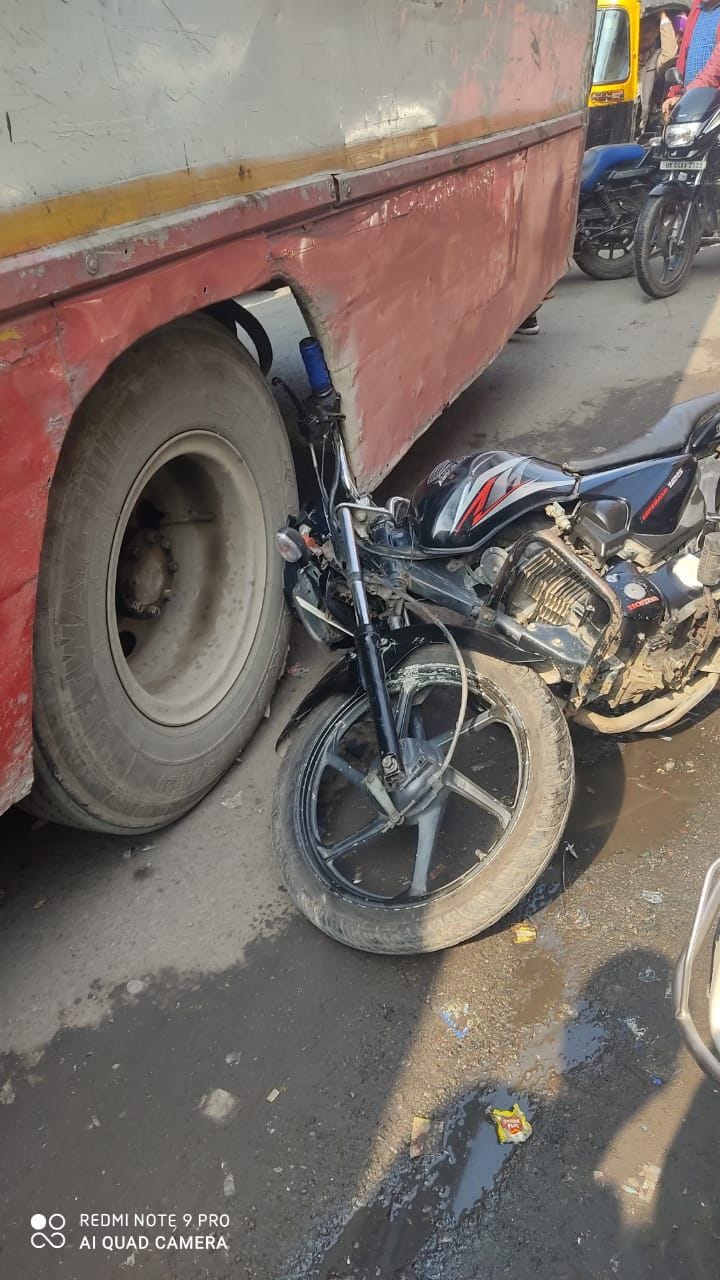 Bus blew several vehicles due to brake failure