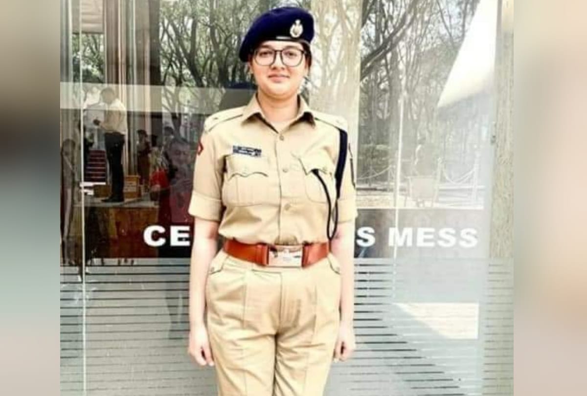 National Girl Child Day 2021 Special struggle story of Gorakhpur muslim daughter IPS ayman Jamal