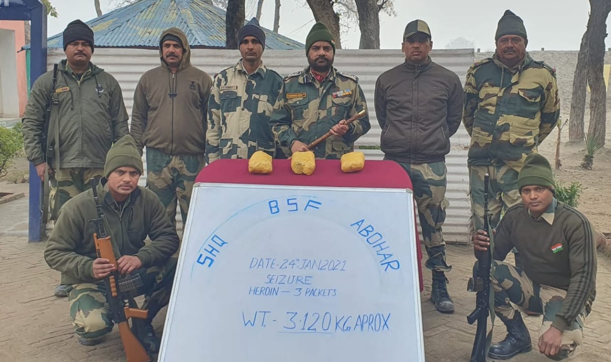 BSF caught three kg heroin in Ferozepur