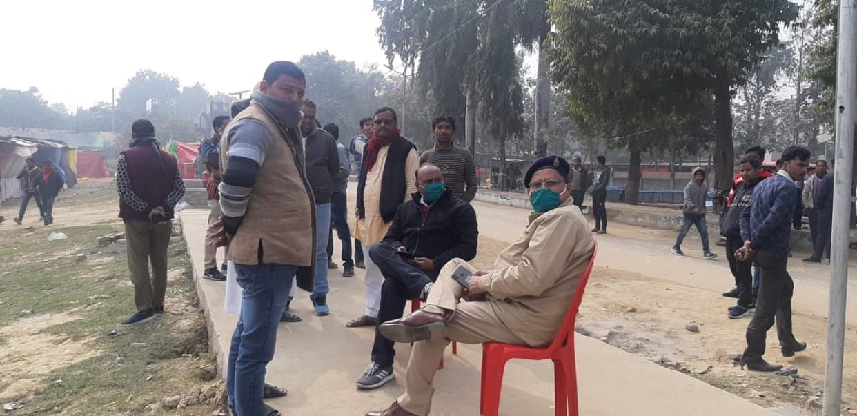 police become strict with  mela shops