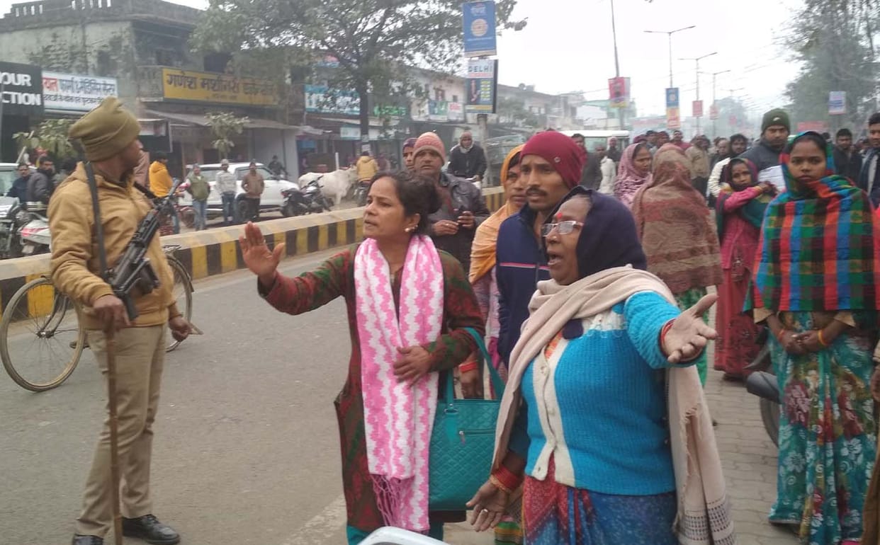 Bulldozers fired at shops adjacent to town club, police removed protesters