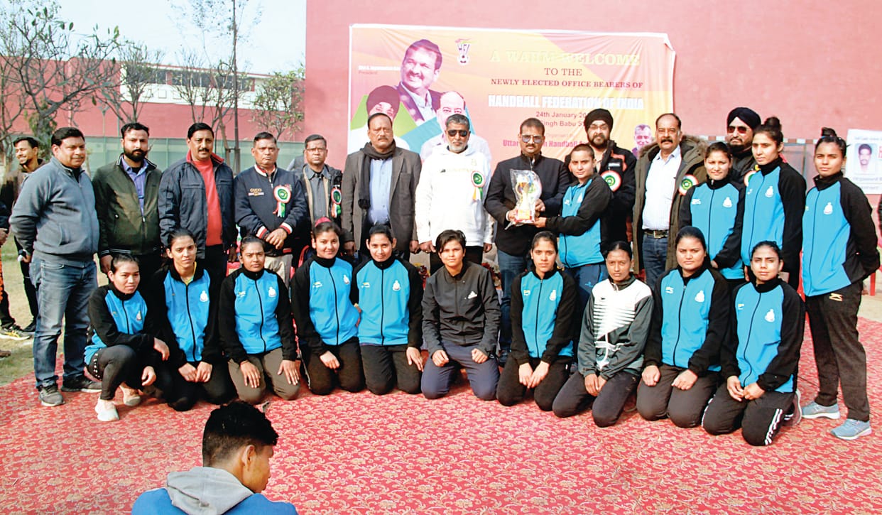 lucknow handball teams won trophies