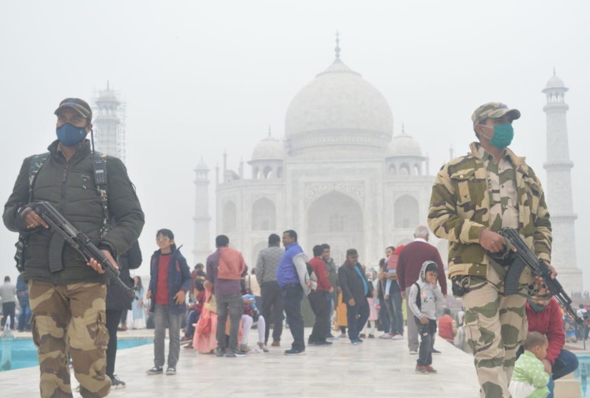 Agra tourism industry has been affected by Delhi Farmers protest