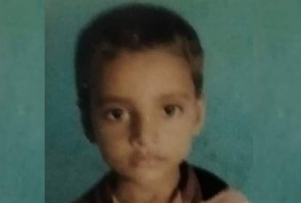 Dead body of nine years old found in a well in Gonda.