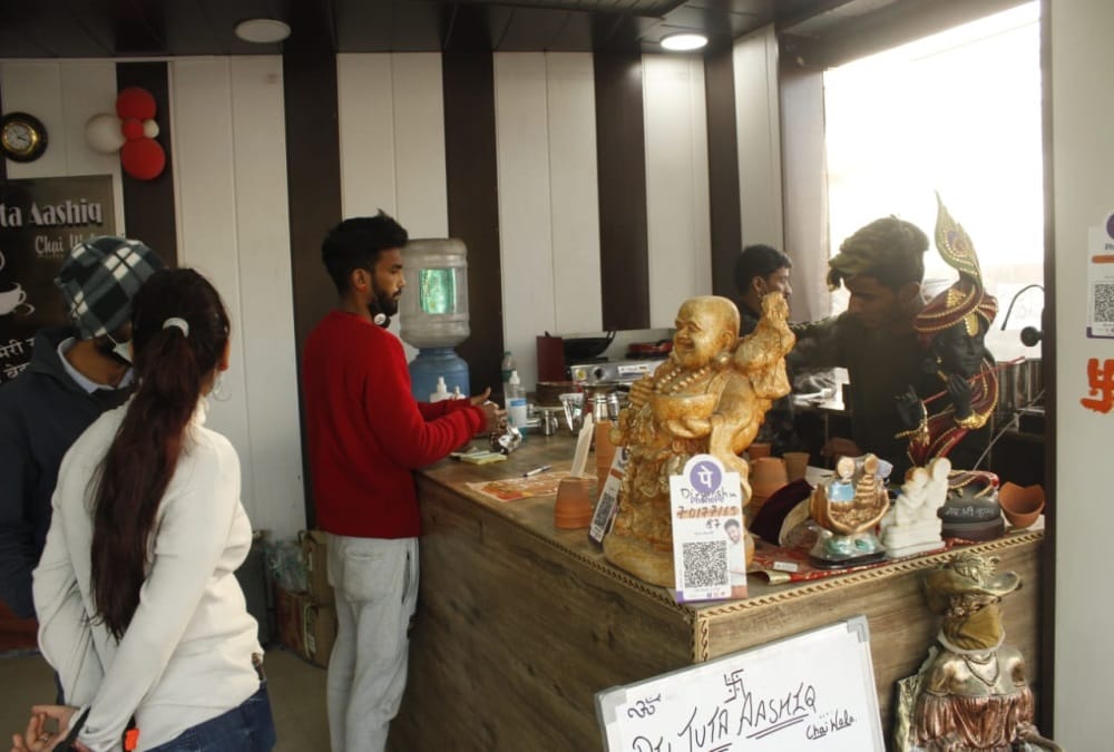 Heartbroken Dehradun youth opens a tea joint called 'Dil Tuta Ashiq Chaiwala Restaurant'