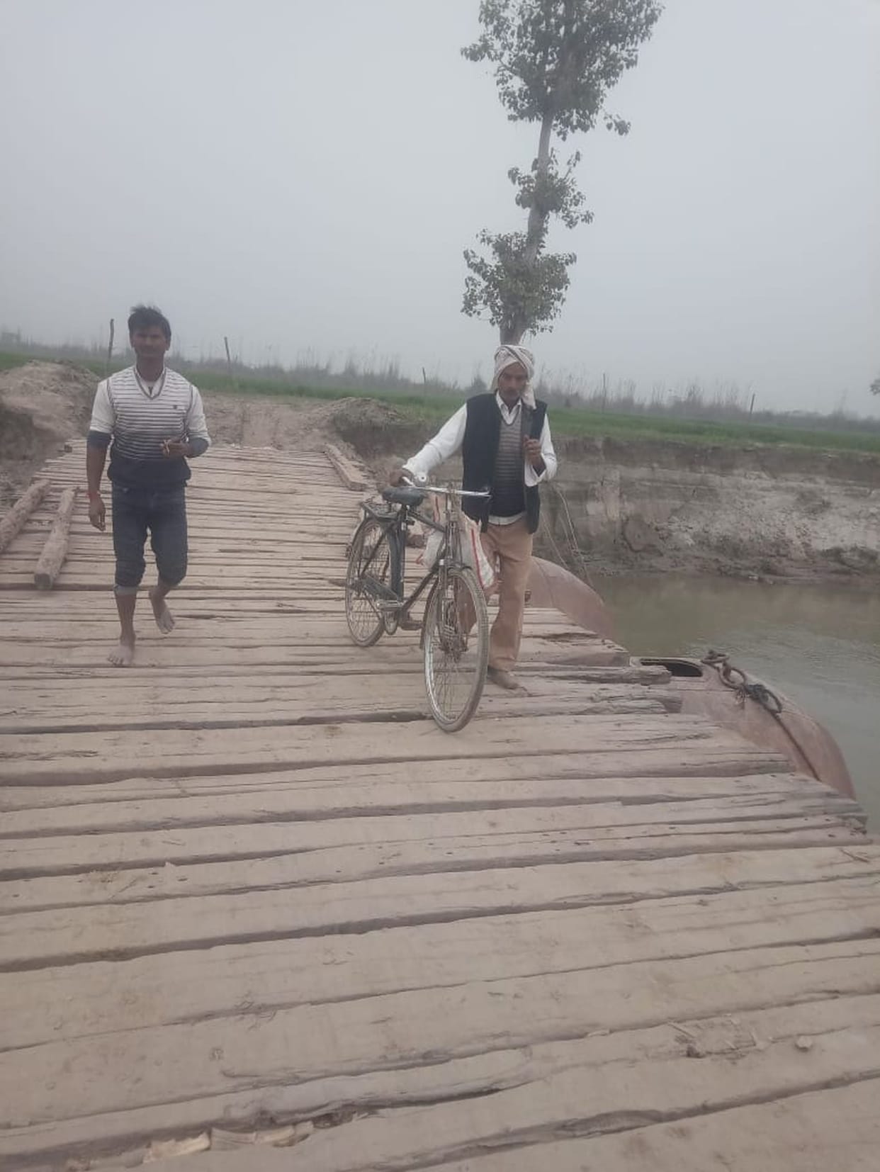 15 pairs of pantoon started to bridge over Ganga
