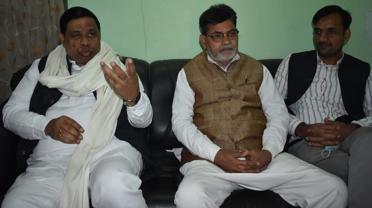 farmers,agricalture,fathepur news,agent,opposing