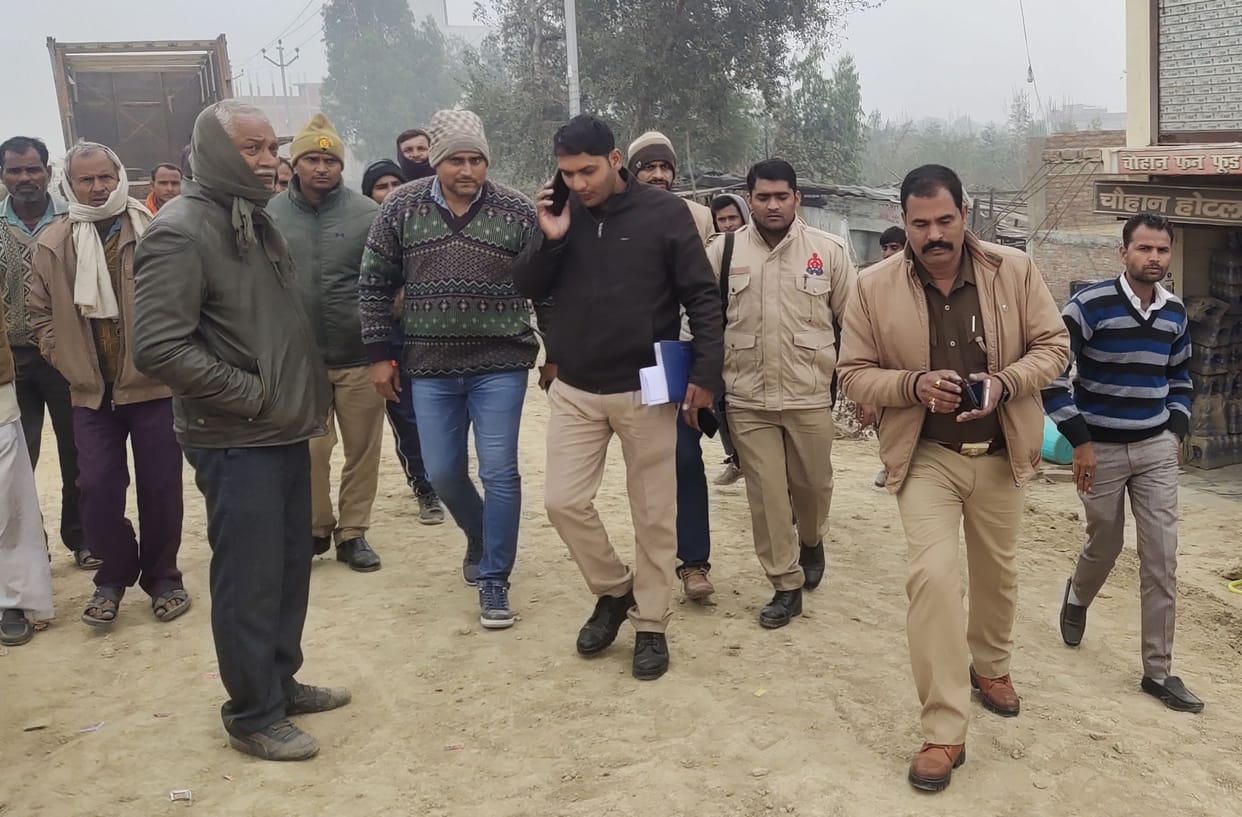 hostage,fathepur news,contractors,landmine,collapsed