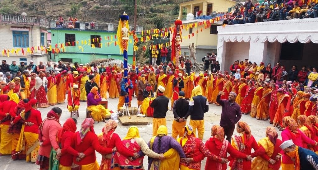 Adorable Gods bathe in milk and Ganga water