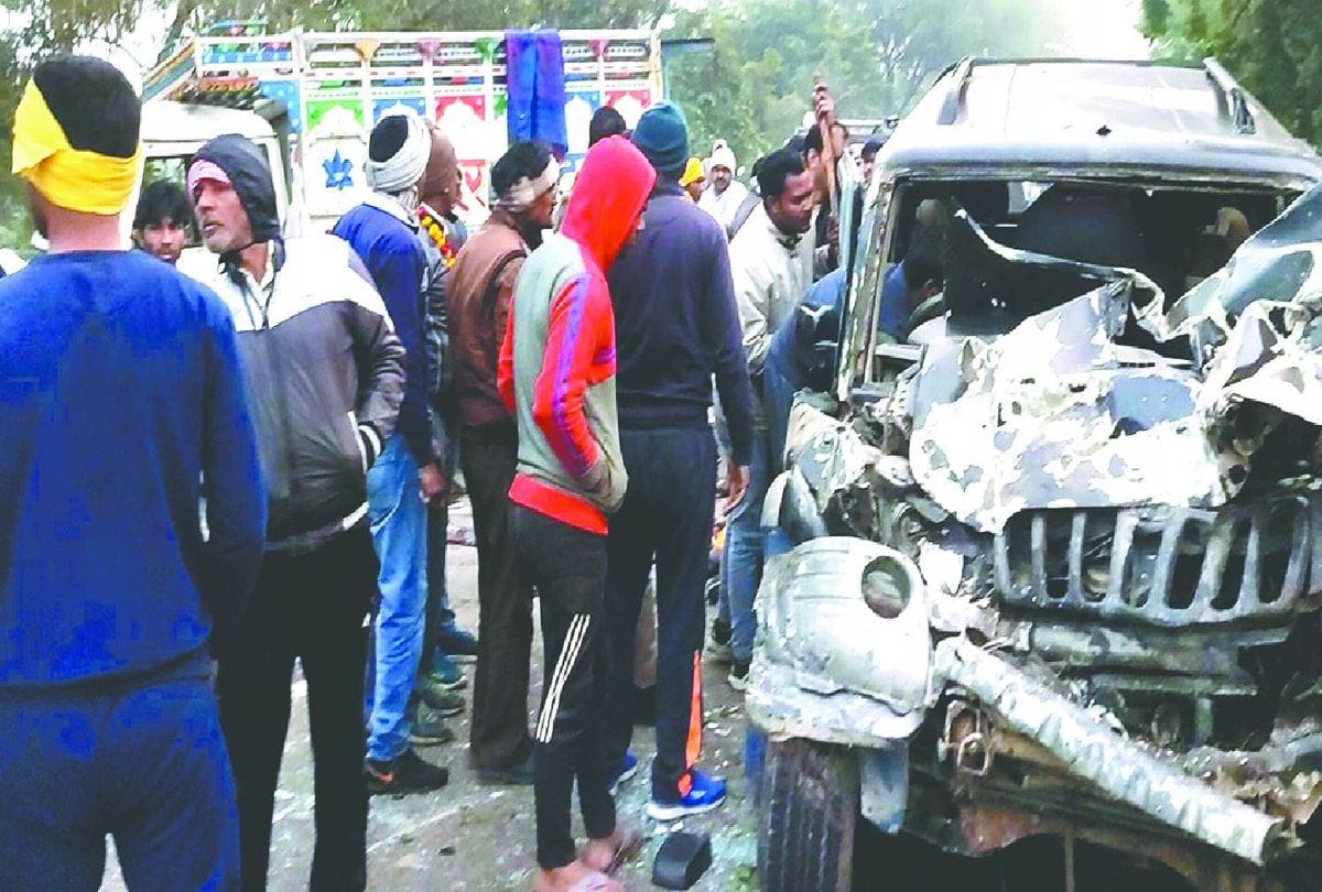 mathura accident news two person dies in road accident