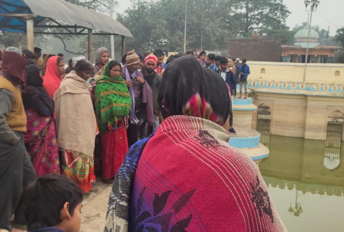Dead body of Missing teenager found in pond at sant kabir nagar