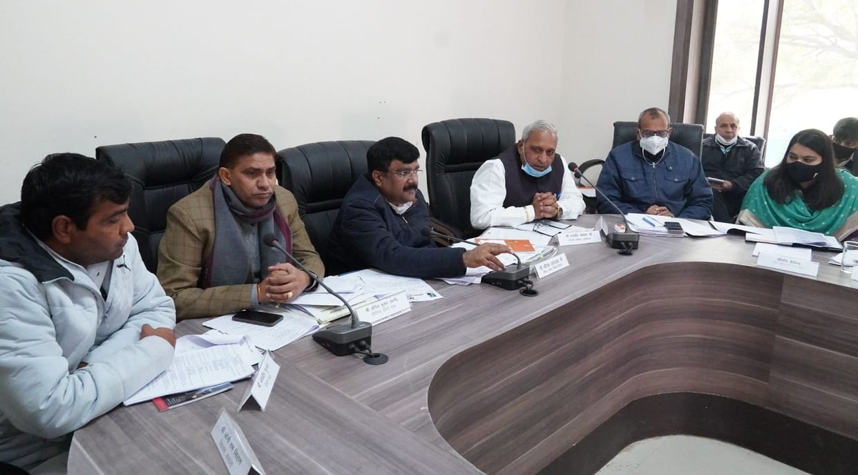 nagar nigam council demand stray cattle free city in HIsar