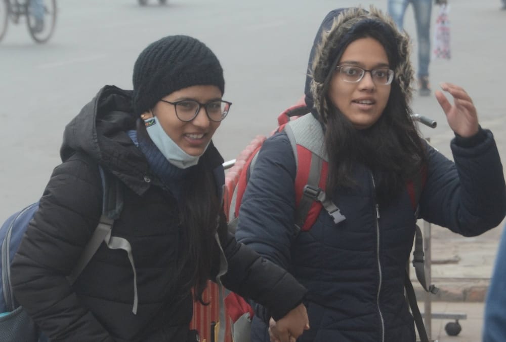 Weather forecast in UP Gorakhpur heavy cold weather due to fog