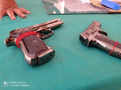 पुलिस ने बरामद की पुलिस।