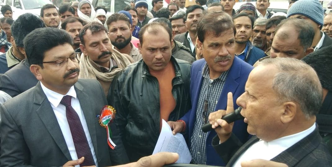 Demand for removal of SDM occupant, jammed