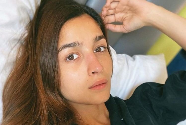 alia bhatt without makeup at home