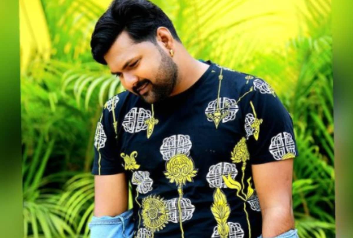 famous bhojpuri singer Samar Singh gets a chance on a film