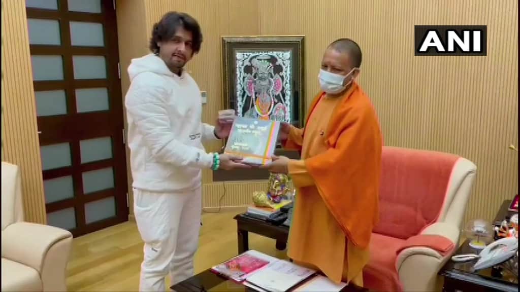 Akshay Kumar Sonu Nigam Gurmeet Choudhary and other celebs who donates for Ram Mandir