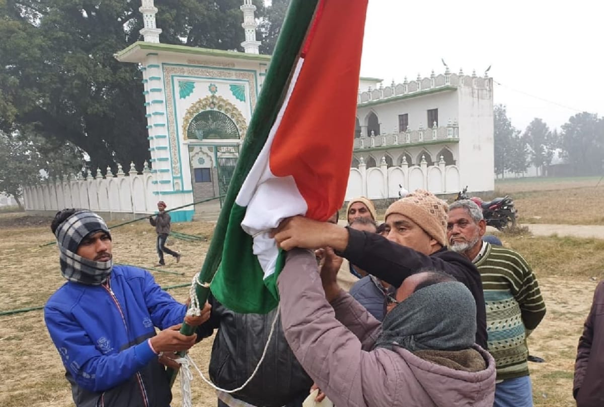 Work of self testing started for construction of Dhanipur mosque, three locations marked and samples taken from one place