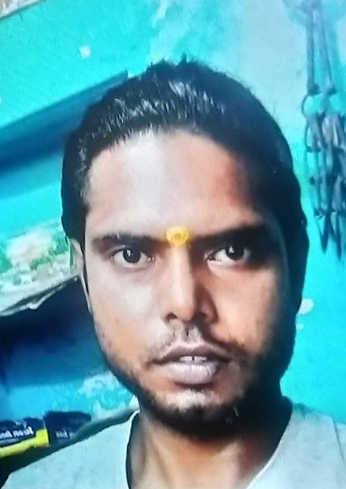 A Man died during Dabish, stone-pelting at Naurangabad post