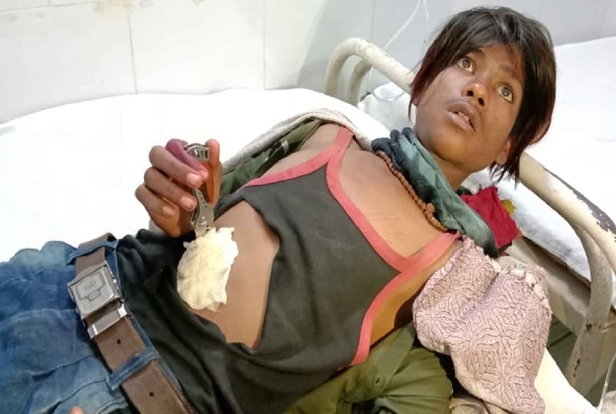 Ratlam stabbed a knife in friends stomach had to wait for hours for treatment