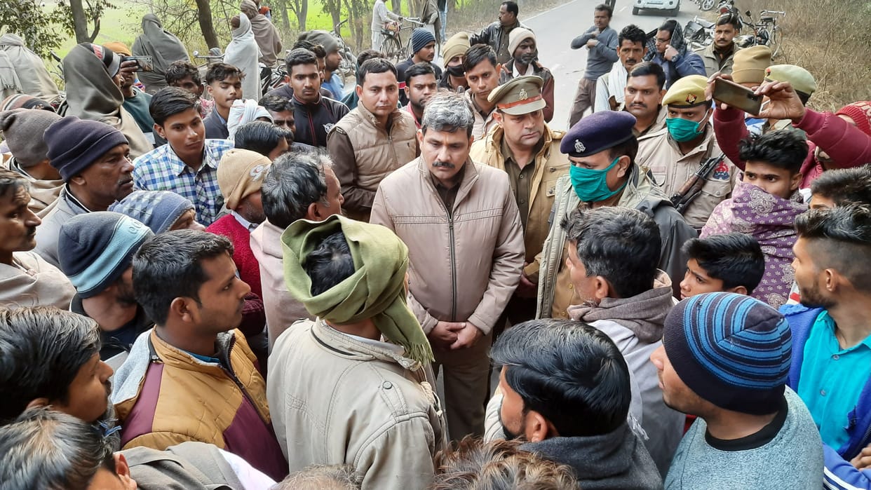 Villagers blocked the protest against the accident in Ratanpuri