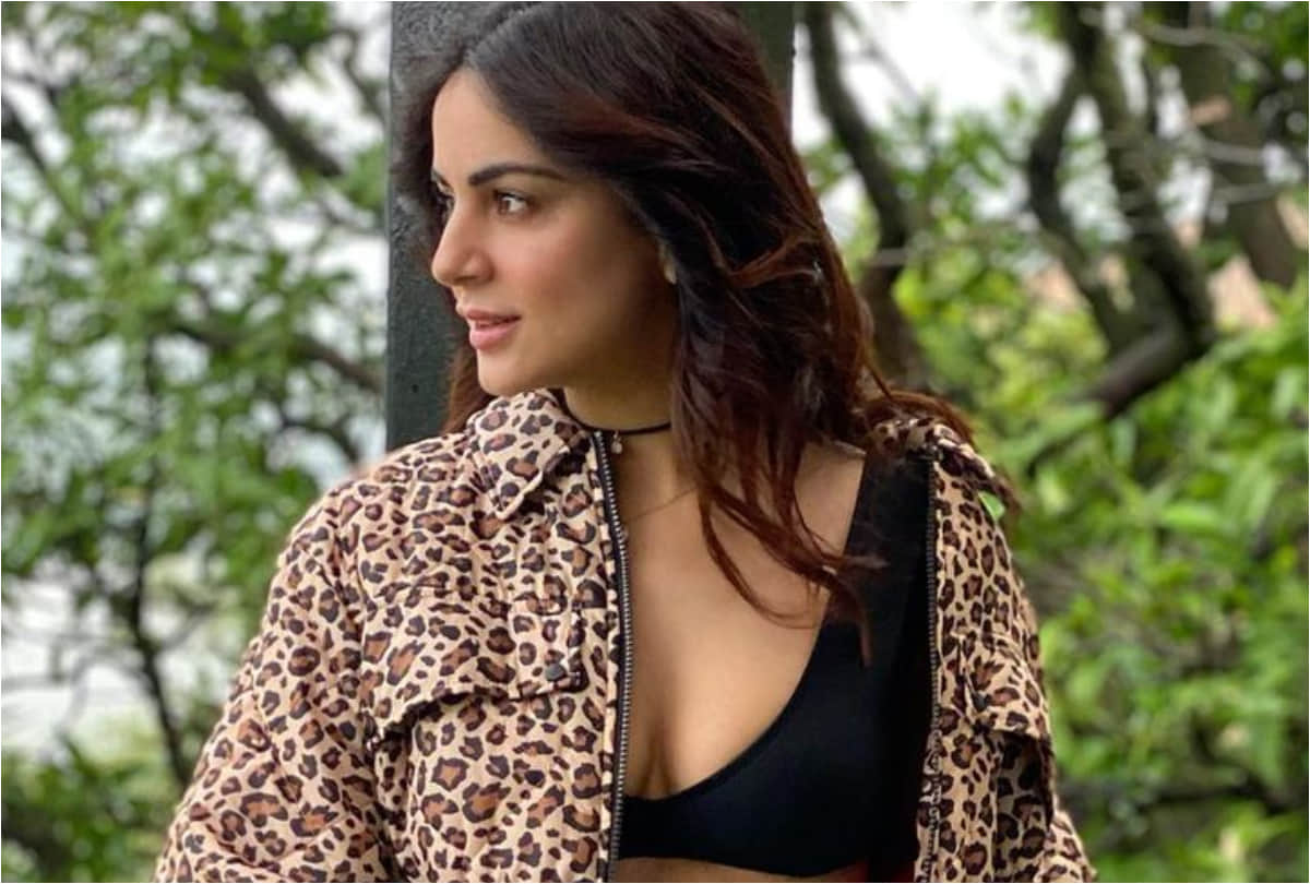 shraddha arya shares bikini photos on social media trollers get troll