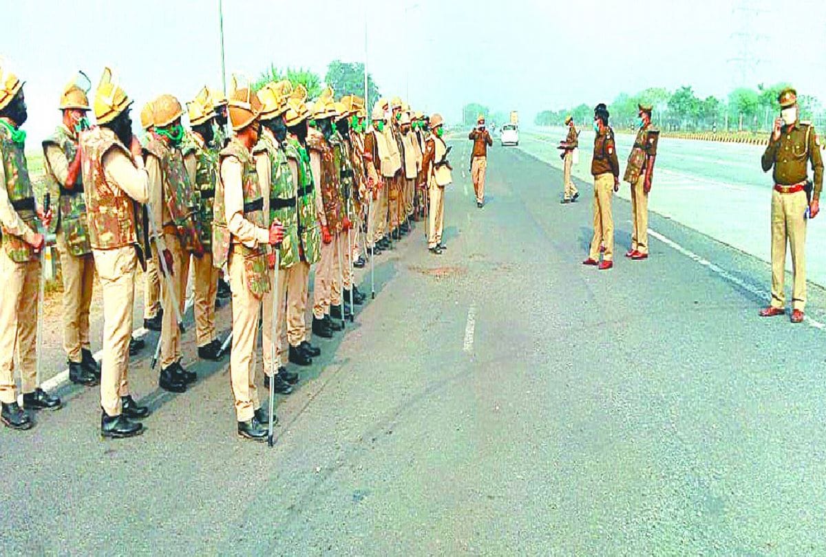 farmers protest news police and pac deployed on yamuna expressway in mathura