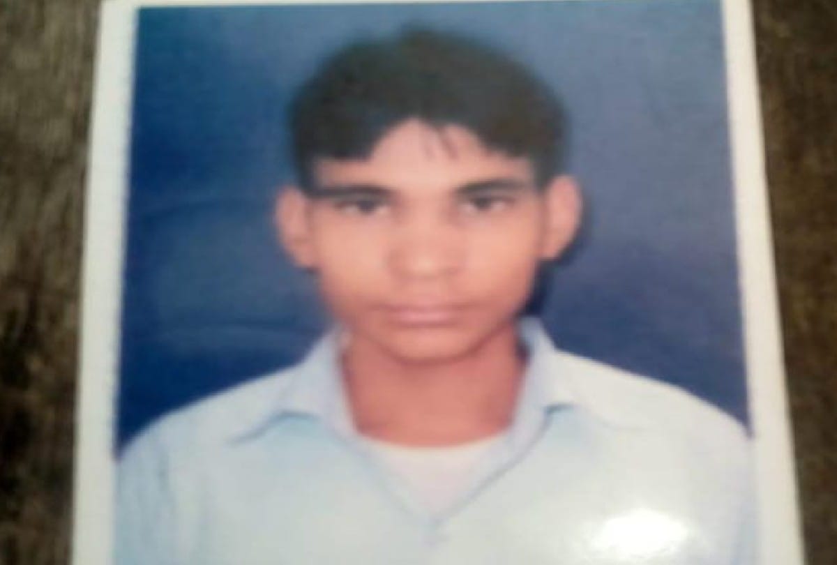 mob attack the police team after missing young man found dead in agra
