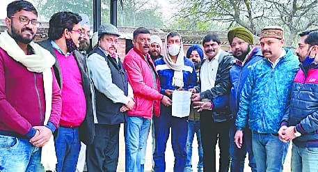 Battle of BJP leaders increased on Qutubkhana flyover