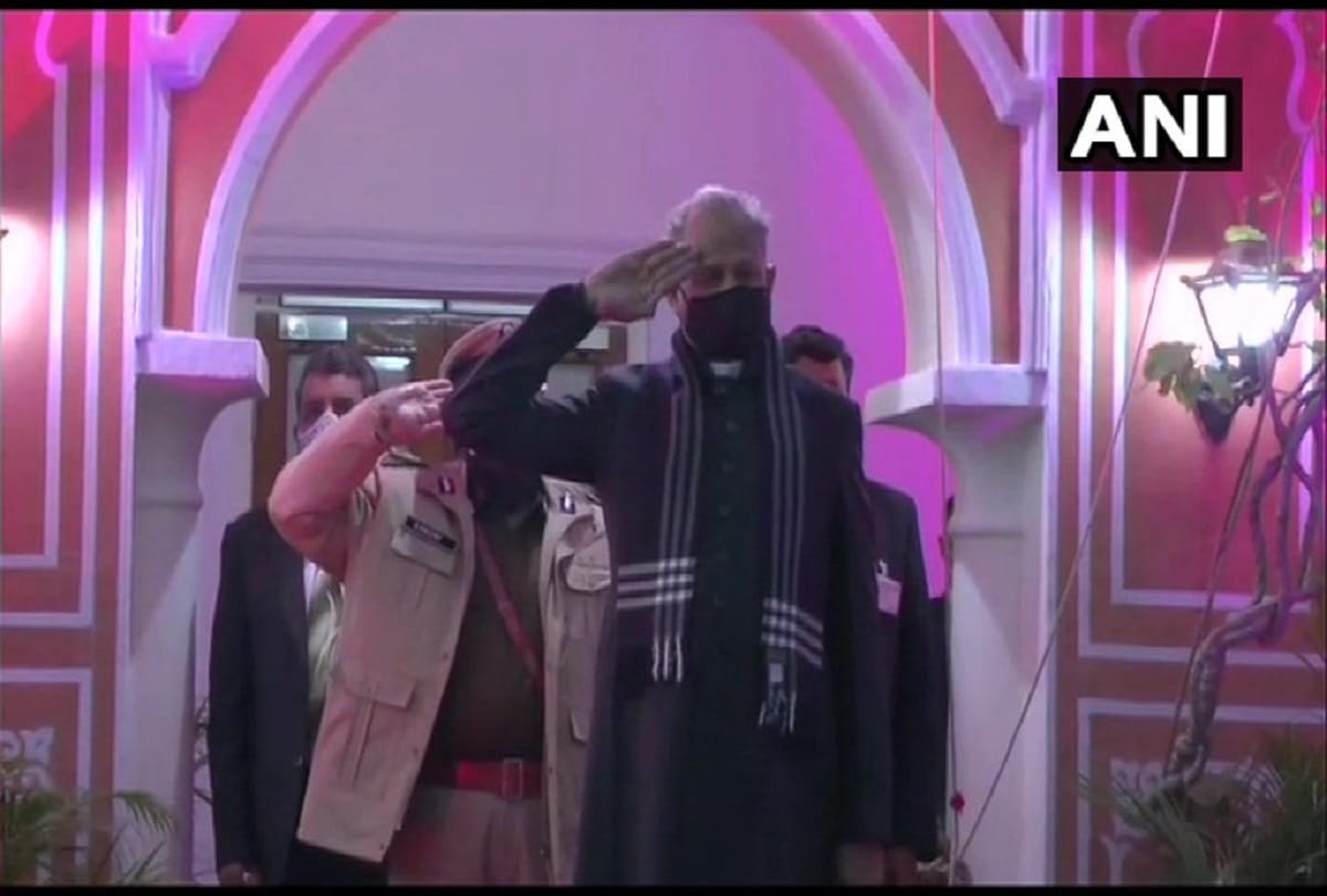 republic day celebrations choef ministers of states and rss chief mohan bhagwat hoist the flag