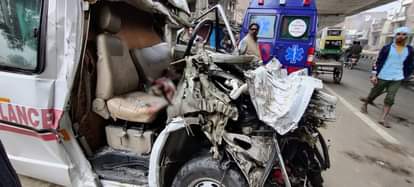 हादसे के बाद क्षतिग्रस्त।