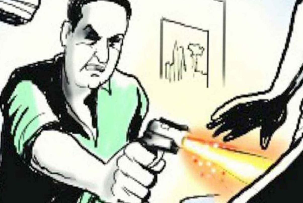Man shot at in Delhi Ambedkar Nagar admitted to Batra hospital