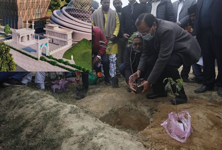 अयोध्या: ध्वजारोहण के बाद धन्नीपुर में मस्जिद का हुआ शिलान्यास, रिपोर्ट आने के बाद शुरू होगा निर्माण