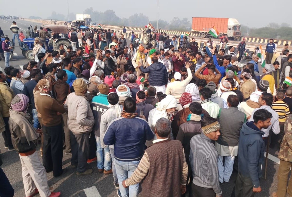 Farmers Tractor Rally On Yamuna Expressway In Mathura