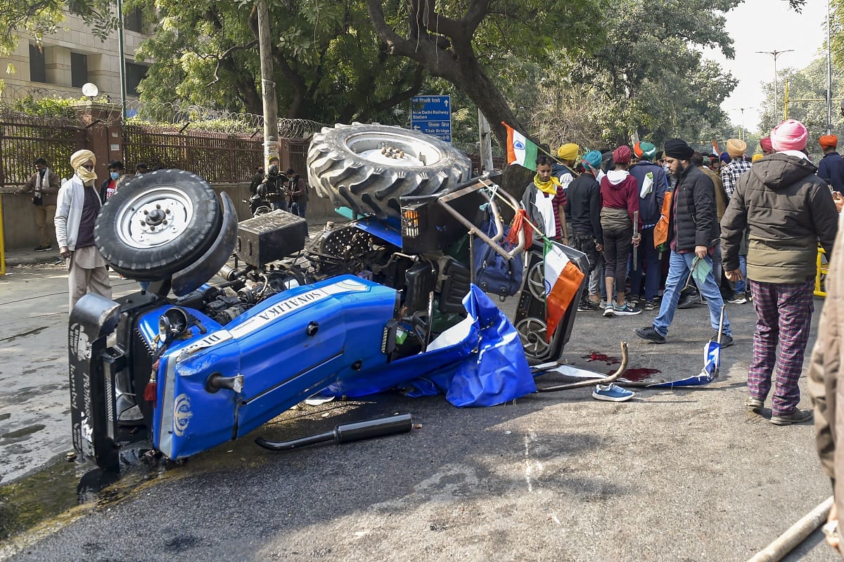the tractor which was overturned on ddu marg not been recovered yet bty delhi police