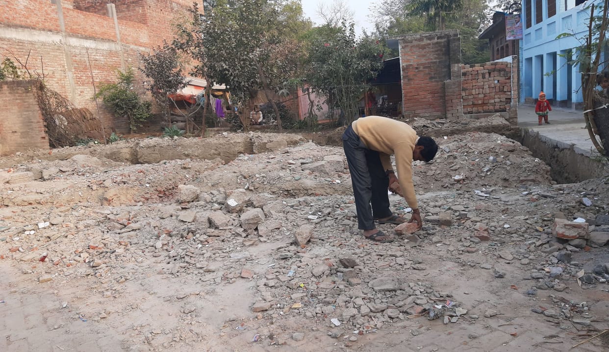 built,fathepur news,32 addinational,room,council school