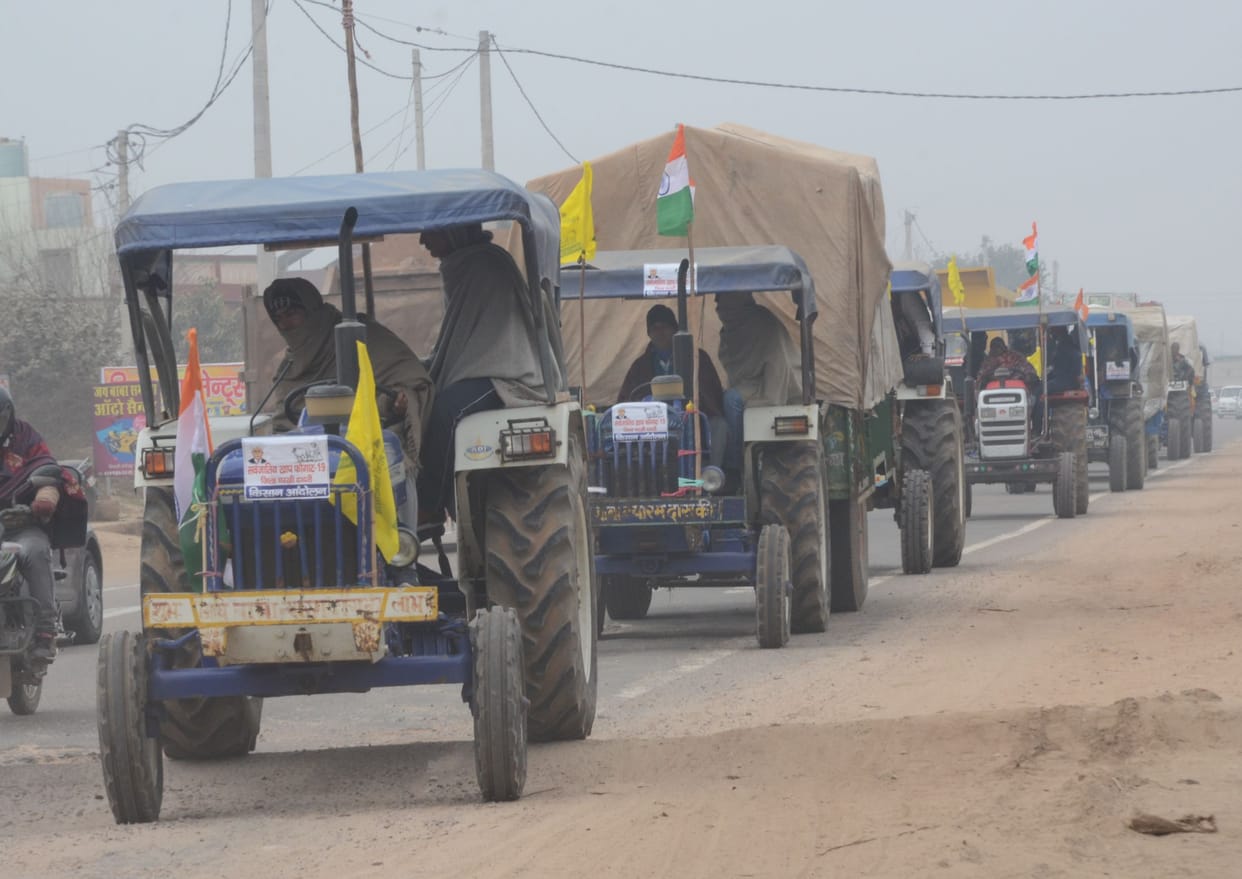Farmer goes to delhi from dadri with feed