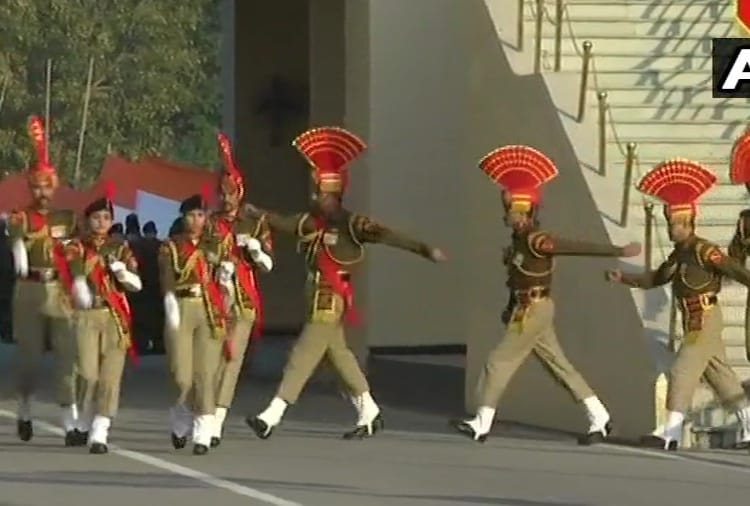 Republic Day 2021: Beating Retreat ceremony at Attari-Wagah border on Republic Day