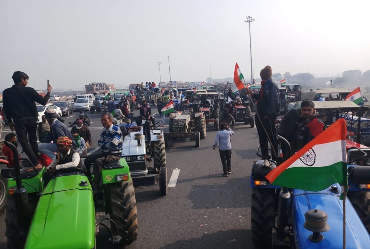 Farmers Tractor Rally On Yamuna Expressway In Mathura