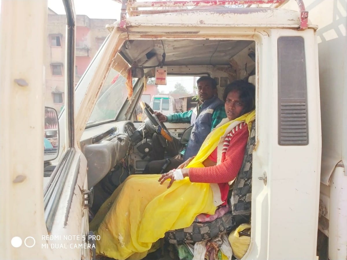 ambulance driver refused to take woman home after sterilization had to pay fare by pledging jewelry in sonbhadra